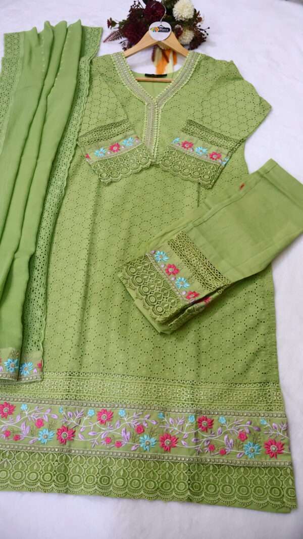 Kurta Pant with Dupatta - Image 4