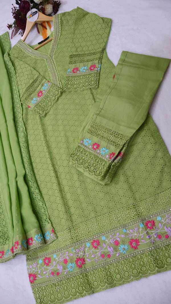 Kurta Pant with Dupatta - Image 5
