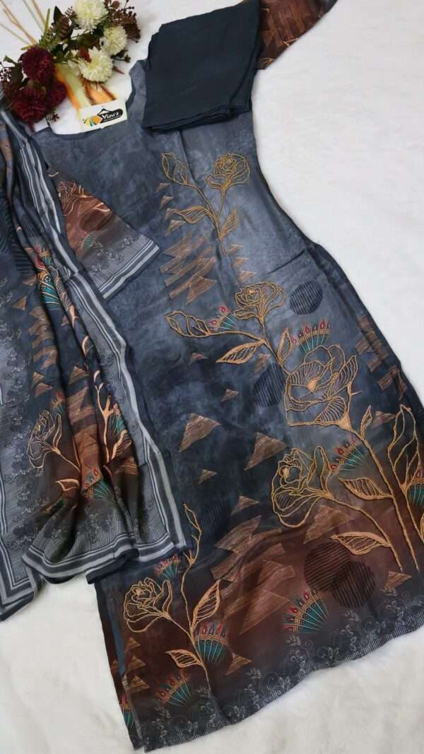 Kurta Pant with Dupatta - Image 5