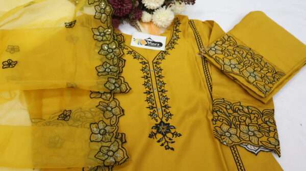 Kurta Pant with Dupatta - Image 4