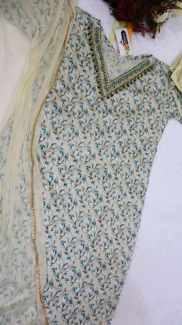 Kurta Pant with Dupatta - Image 4