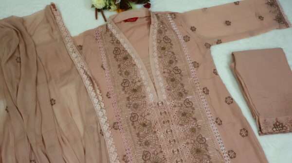 Dusty Pink Pakistani Kurta Set - Image 2